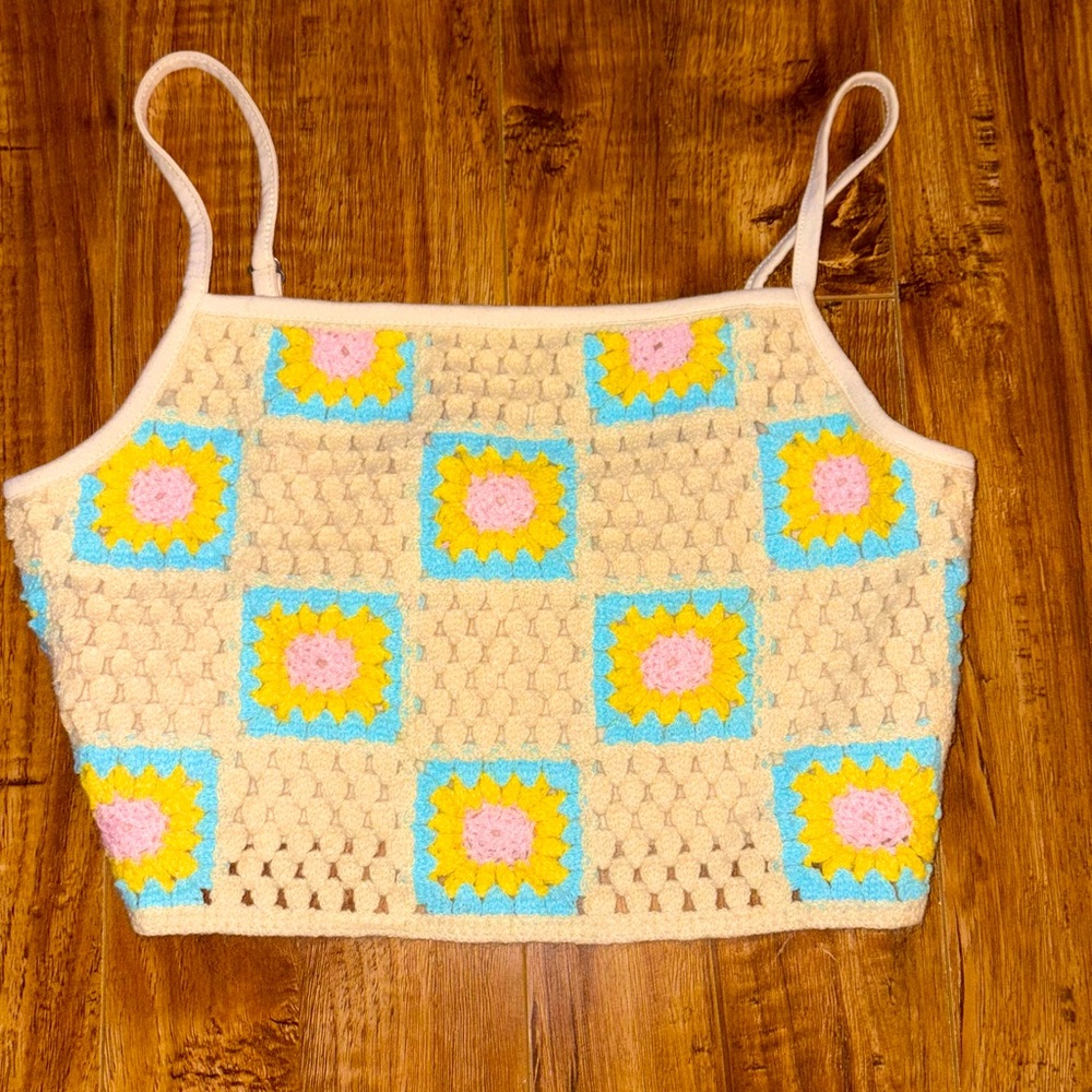 cropped tank top